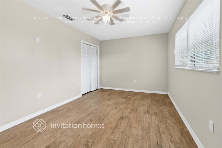 Building Photo - 4407 Orangewood Loop E
