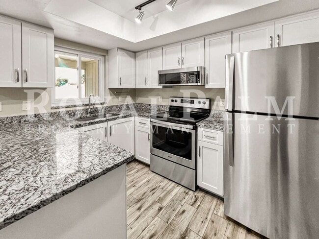 Building Photo - 18660 Miami Blvd