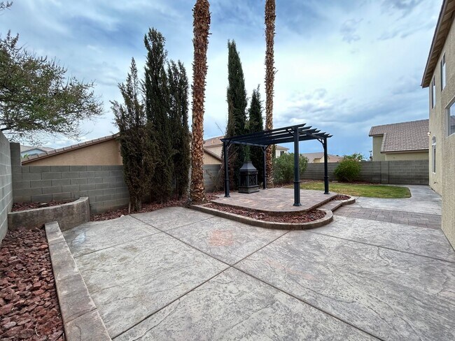 Building Photo - 7816 Brookfield Cove Ave