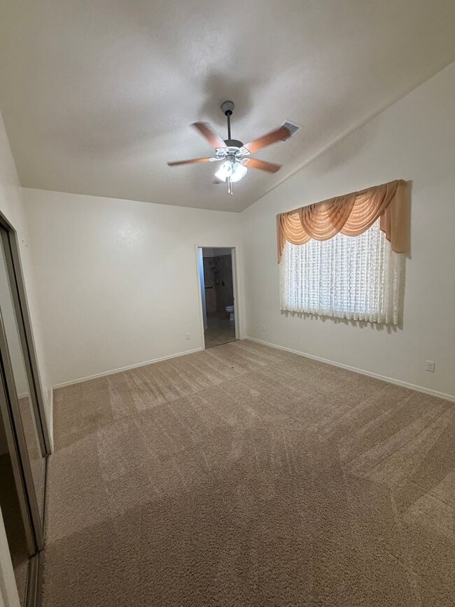 Building Photo - Large Family Home with SOLAR and Landscaping Maintenance Included!!