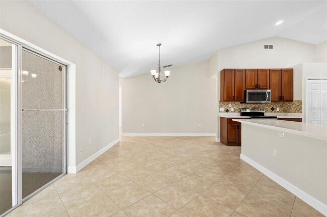 Building Photo - 1227 Tivoli Dr