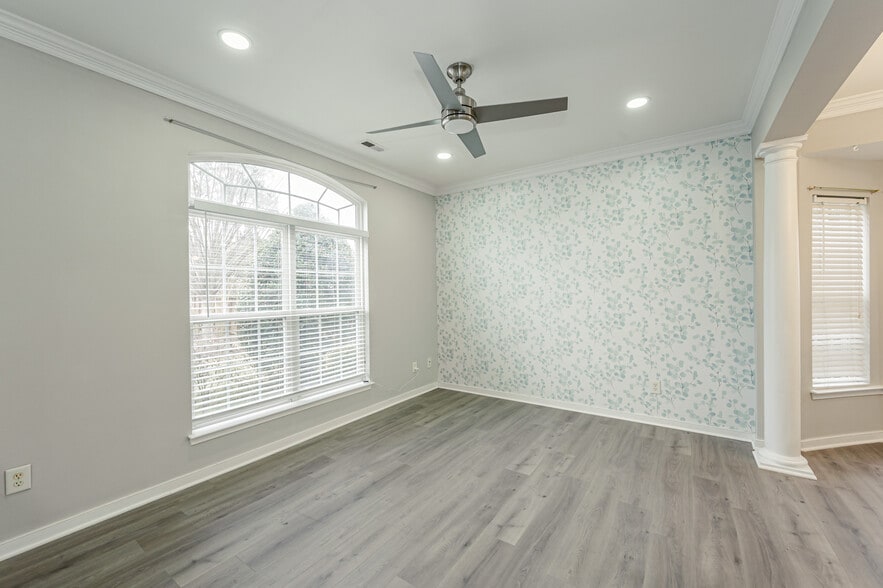 Building Photo - 1401 Olde Sage Ct