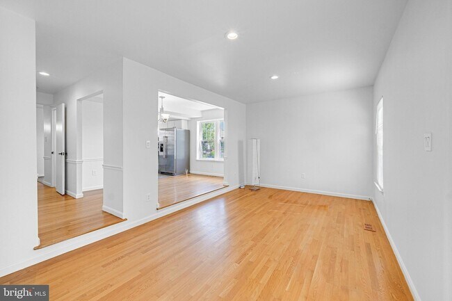 Building Photo - 17515 Sabrina Terrace