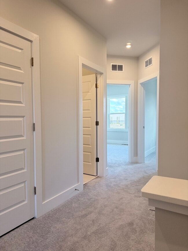 Building Photo - 9454 Belladdie Way