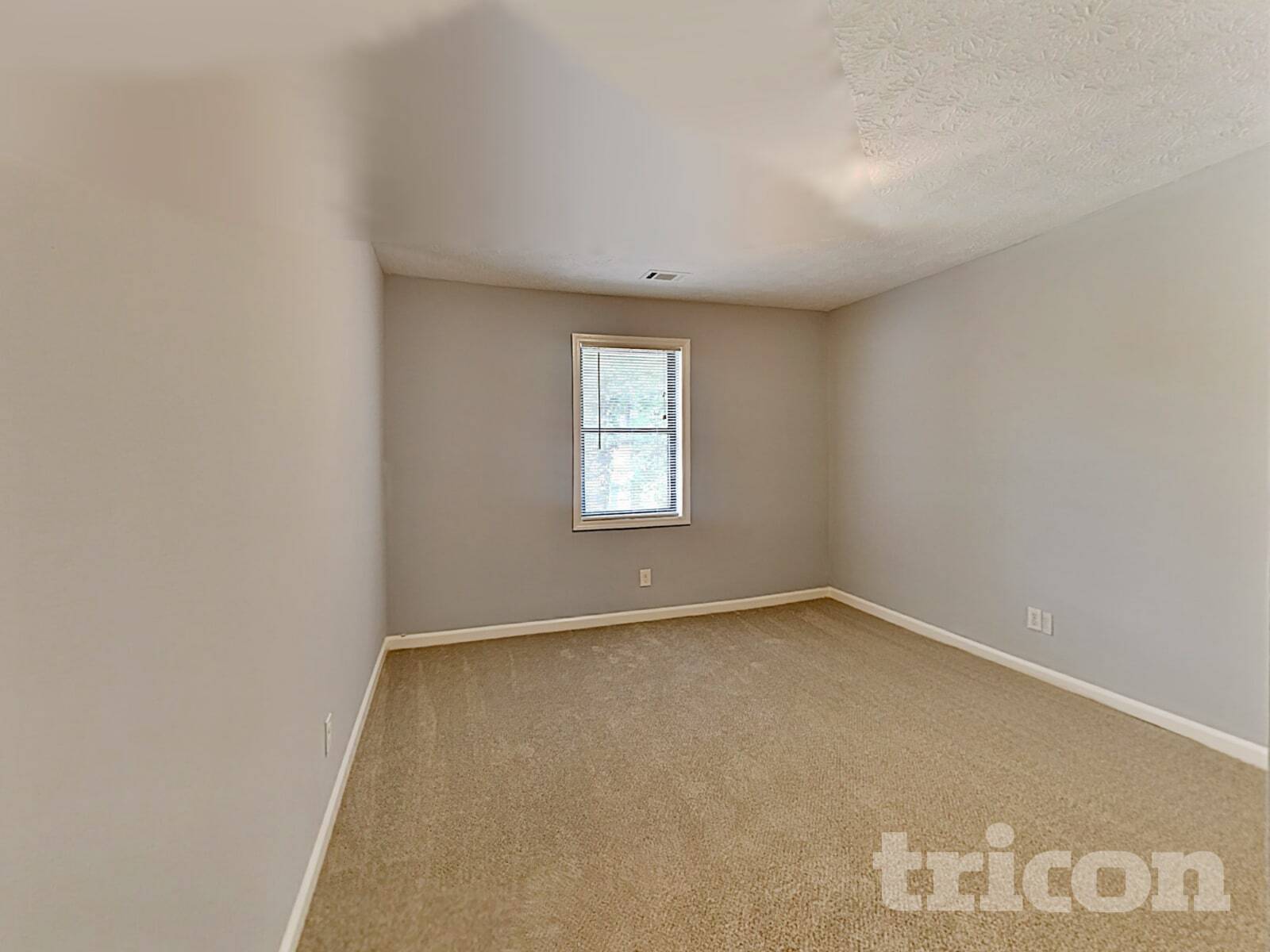 Building Photo - 718 Post Rd Ln