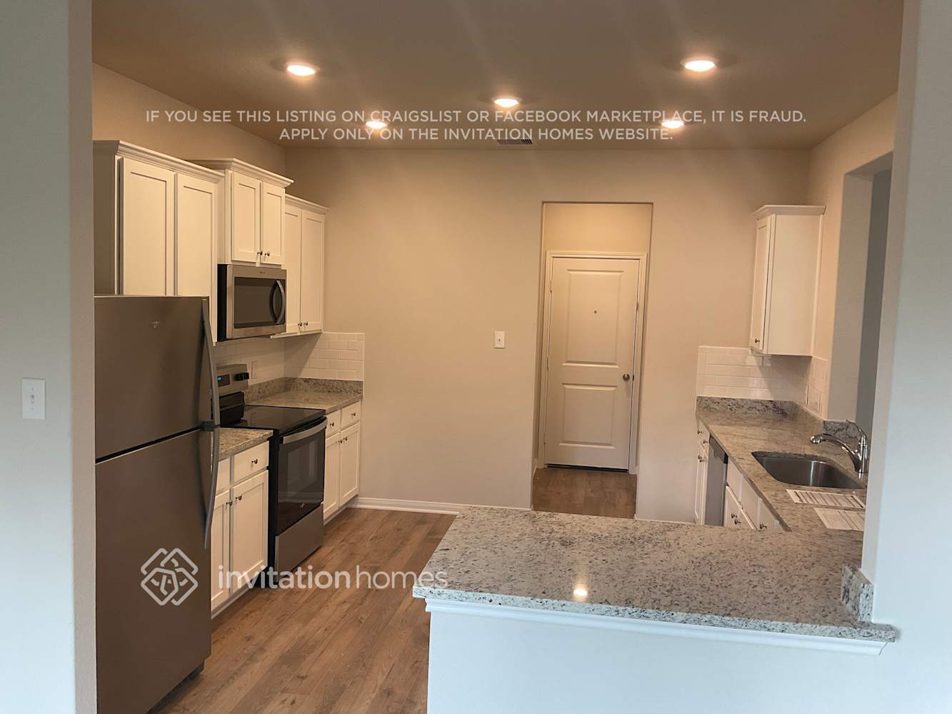 Building Photo - 8204 Sunberry Shadow Dr