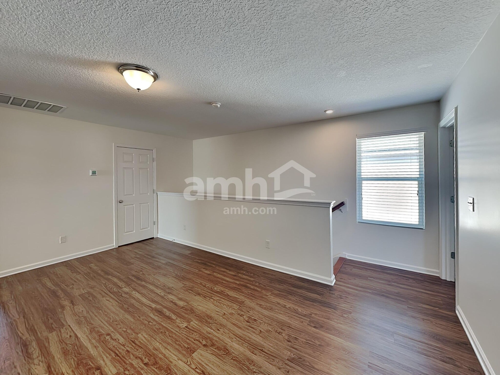 Building Photo - 221 W Jayce Wy