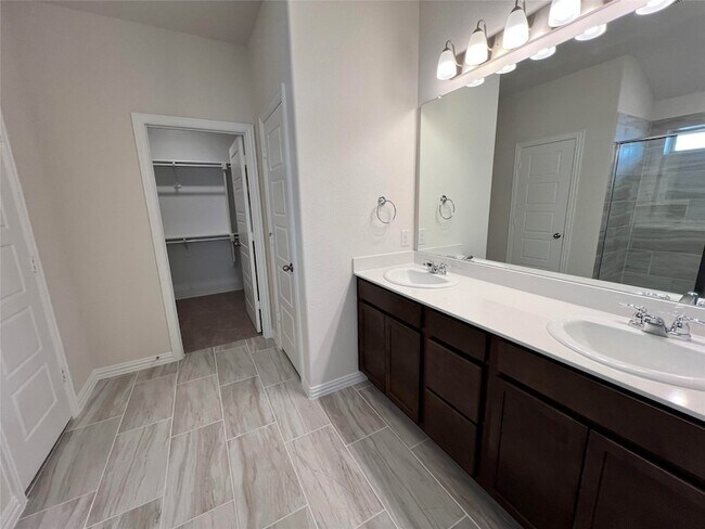Building Photo - 4108 Amethyst Dr