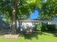 Building Photo - 1760 Fairmont Dr