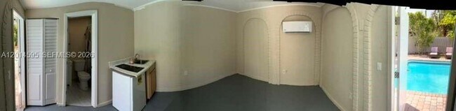 Building Photo - 4324 NW 76th Ave