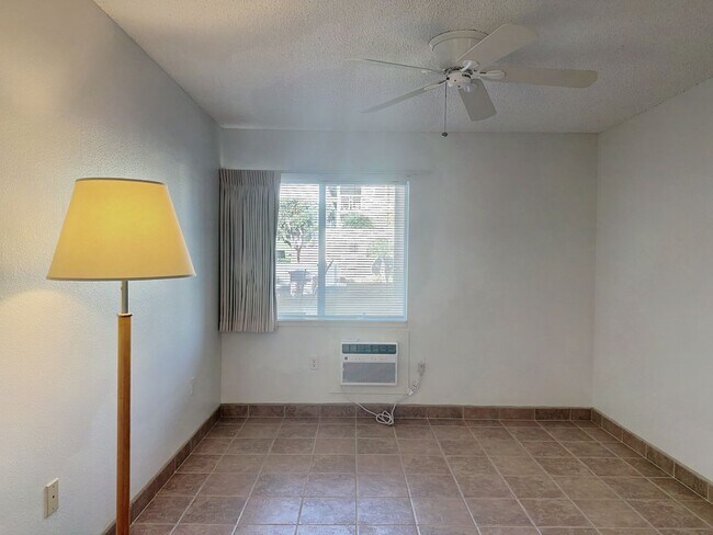 Building Photo - Kulana Knolls 1 bedroom townhome with TWO parking