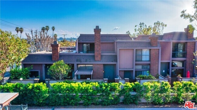 Building Photo - 4555 Alla Rd