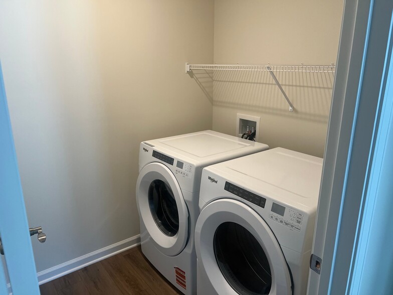 Building Photo - 7328 Selah Ln