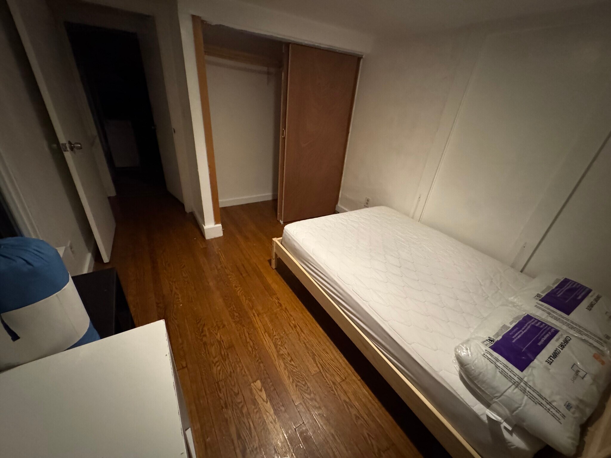 Building Photo - 28 Compton St