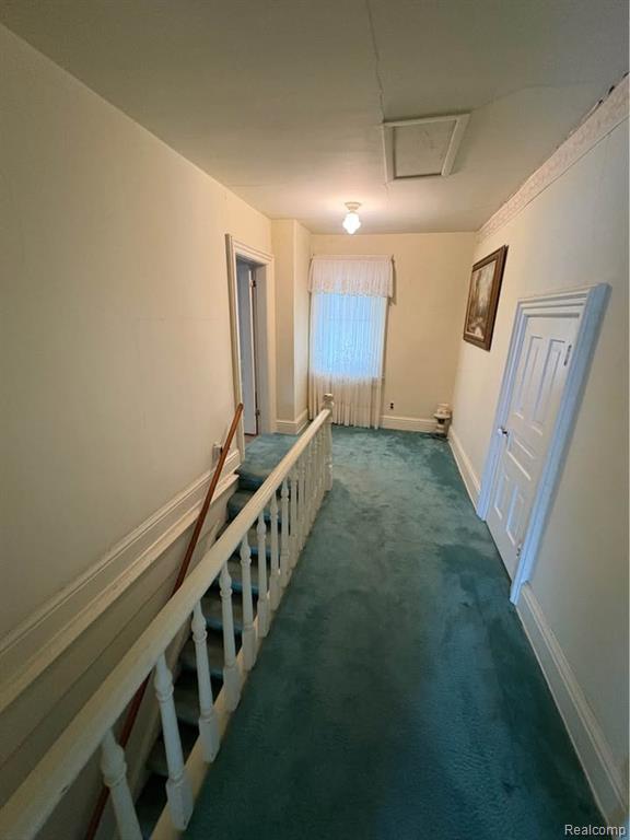 Building Photo - 426 E 4th St