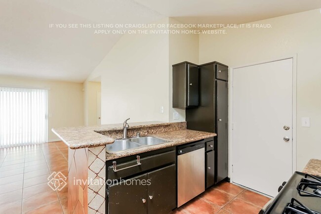 Building Photo - 2748 Condor Creek Ln