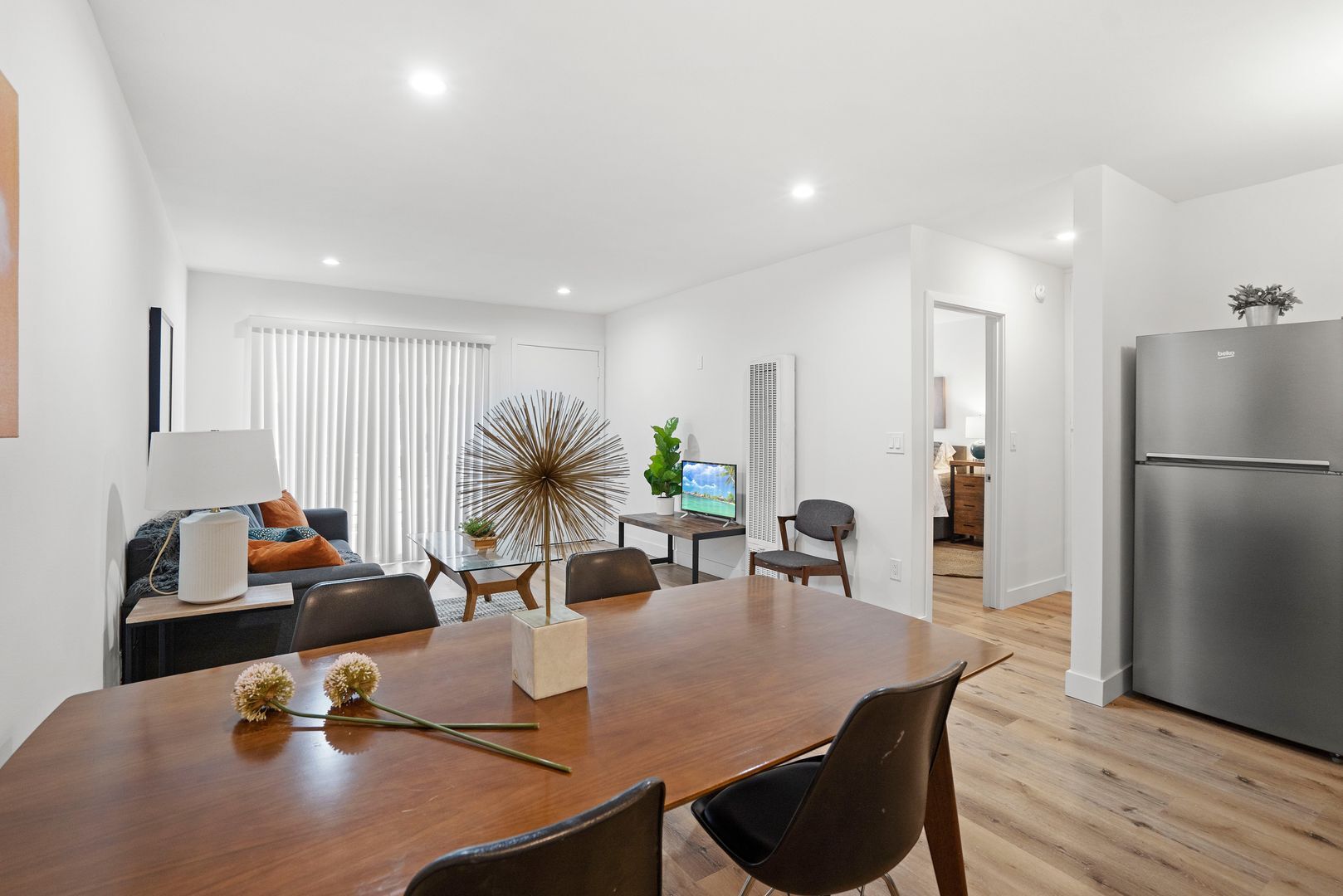 Building Photo - Individual Bungalows: All 1 bedroom/ 1 bath units all with LARGE PRIVATE YARDS.