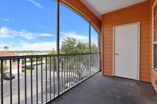 Building Photo - 5000 Culbreath Key Way