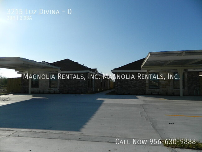 Building Photo - Tulipan Villas