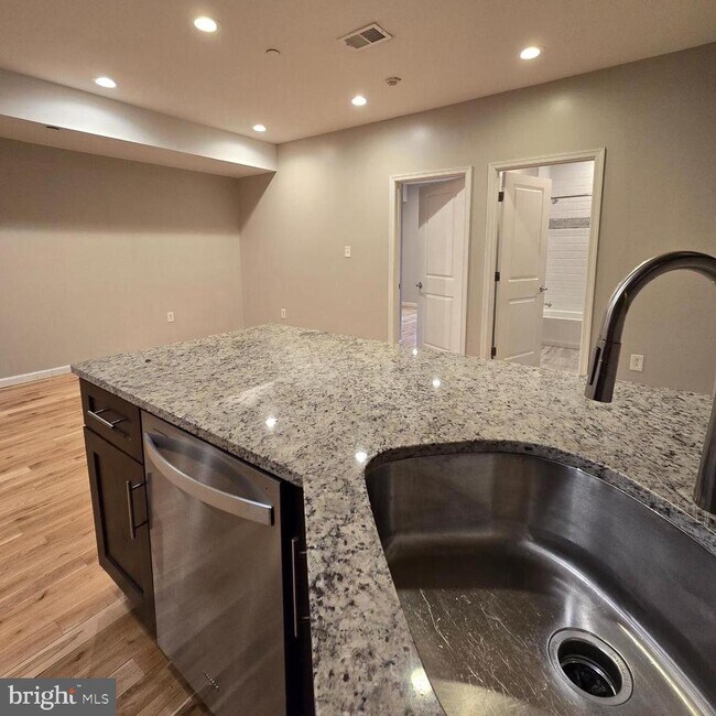 Building Photo - 4309 Main St