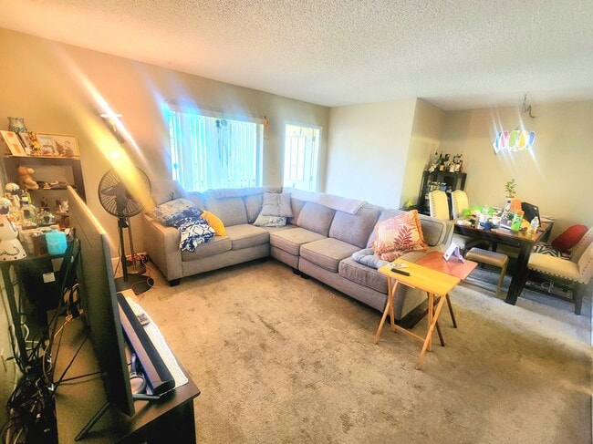 Building Photo - 310 Knotty Pine Cir