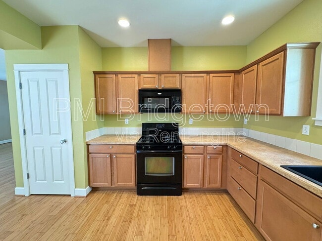 Building Photo - 4944 N Hudson St