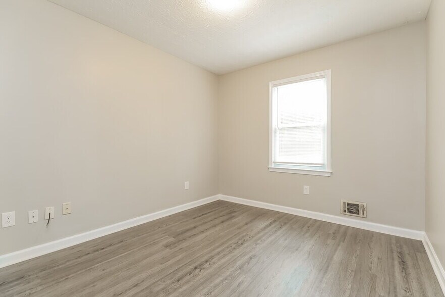 Building Photo - 4635 Hamlet Walk SE