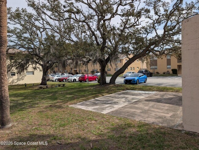 Building Photo - 3135 Shady Dell Ln