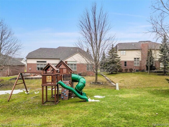 Building Photo - 41656 Steinbeck Glen