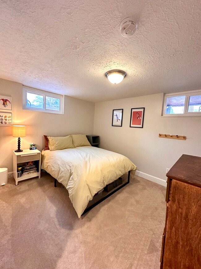 Building Photo - 2560 Fillmore Ave