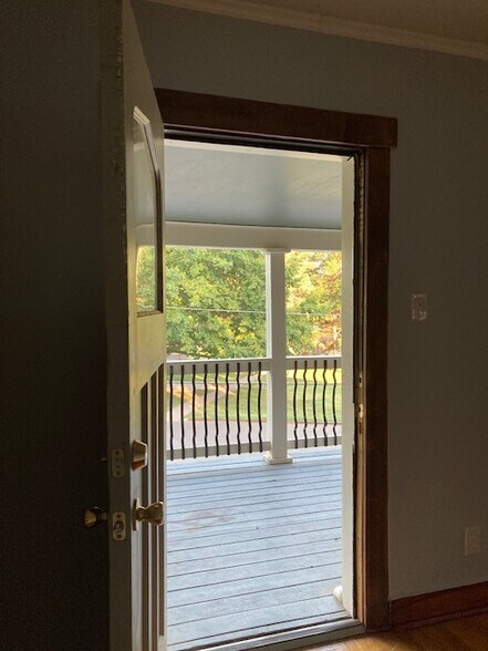 Door to the balcony from the main living area. - 1301 SW Clay St