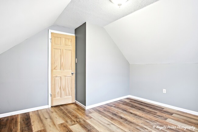 Building Photo - 1219 Brentwood Dr