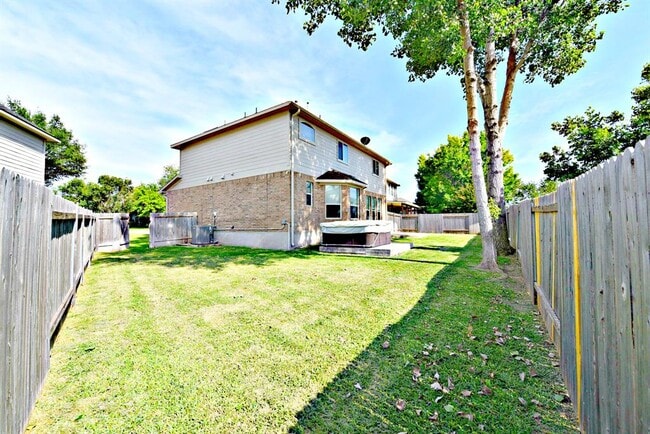 Building Photo - 679 Rusk Rd