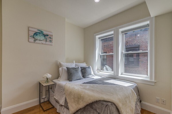 Building Photo - 15 Garrison St