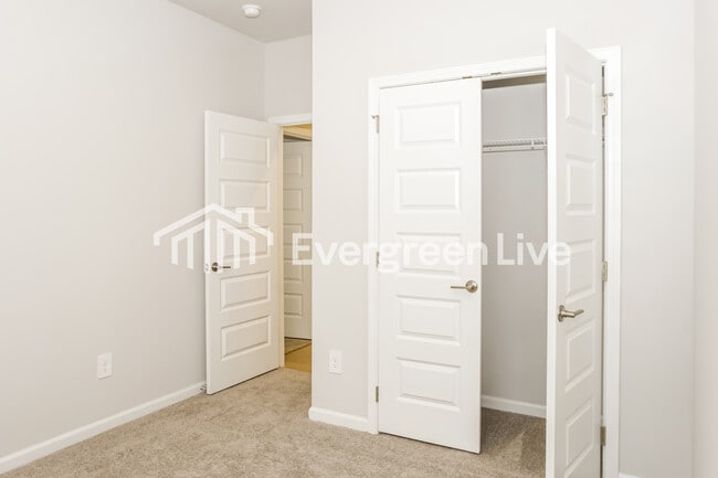 Building Photo - 160 Fenwick Pl