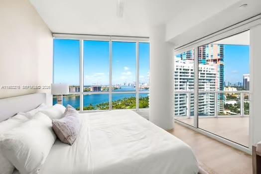 Building Photo - 100 South Pointe Dr