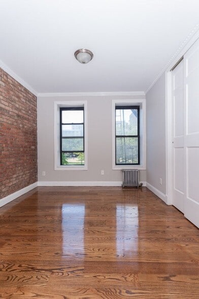Building Photo - 326 E 100th St