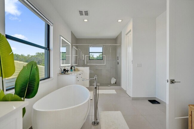 Building Photo - 9140 Silver Marsh Ln