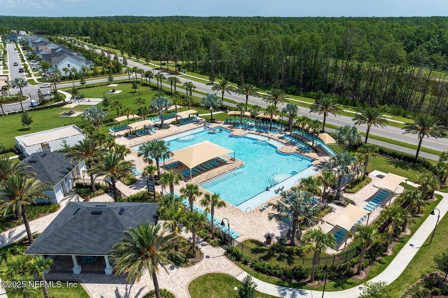 Building Photo - 40 Blue Hampton Dr