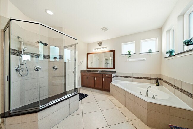 Building Photo - 27406 Starlight Canyon Ln
