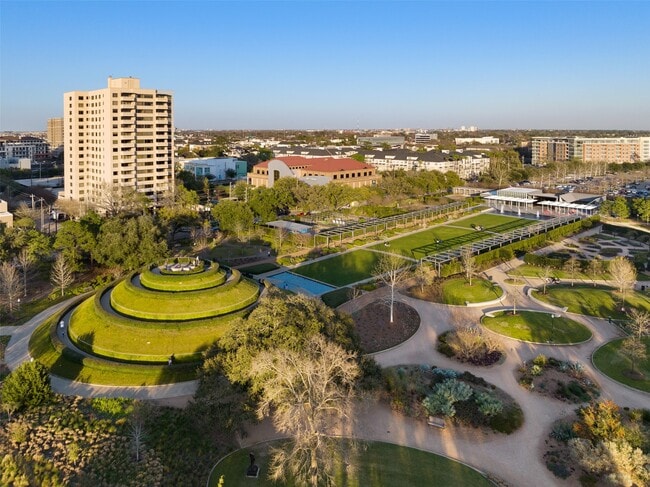 Building Photo - 5925 Almeda Rd