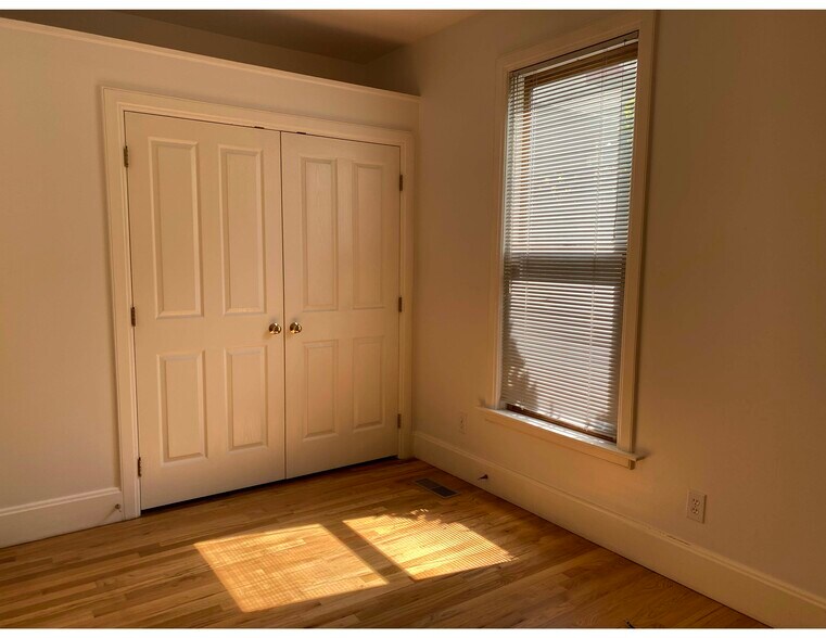 bedroom 2 - 603 Mathews St