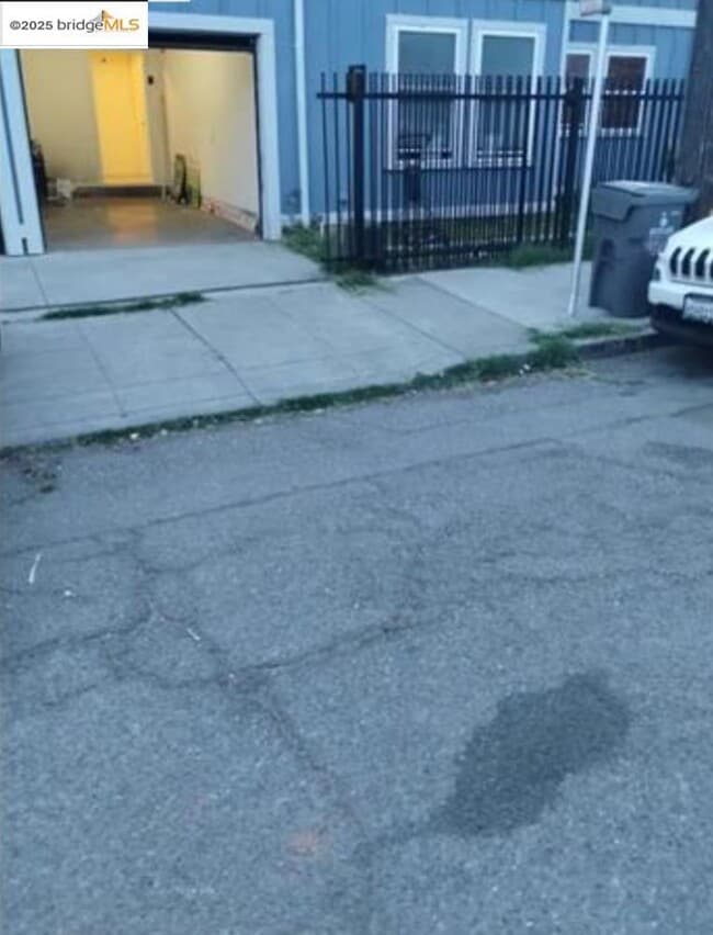 Building Photo - 3532 San Leandro St