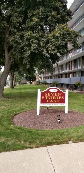 FRONT YARD - 2331 E Market St