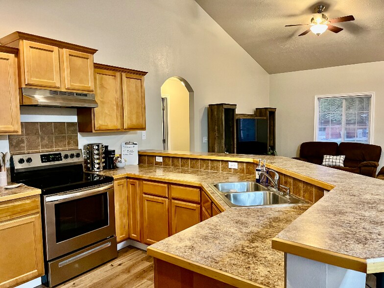 Building Photo - 4311 N Buckboard Pl