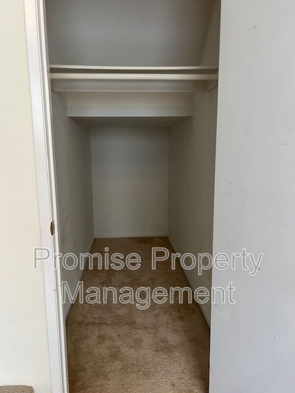 Building Photo - 2305 Bliss Cir