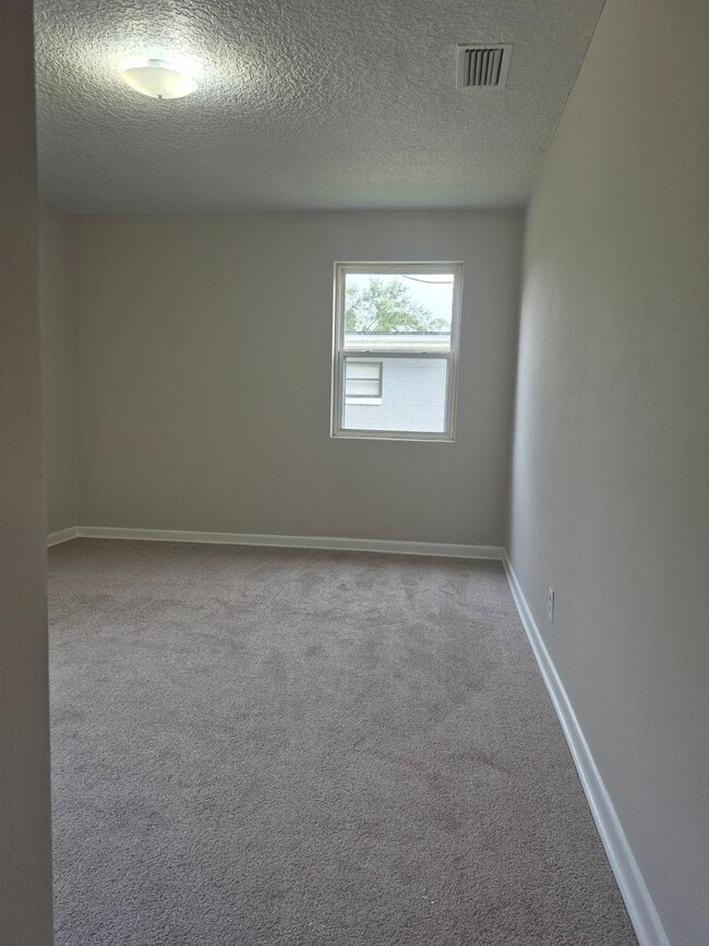 Building Photo - Welcome home