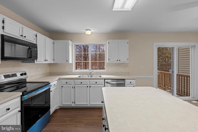 Building Photo - 2978 Mourning Dove Pl