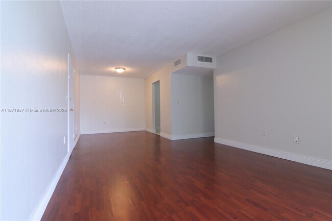 Building Photo - 4910 NW 79th Ave