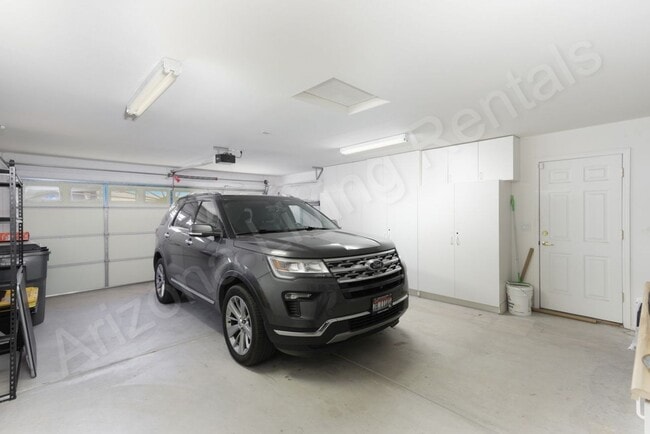 Building Photo - FURNISHED RENTAL AVAILABLE NOW!